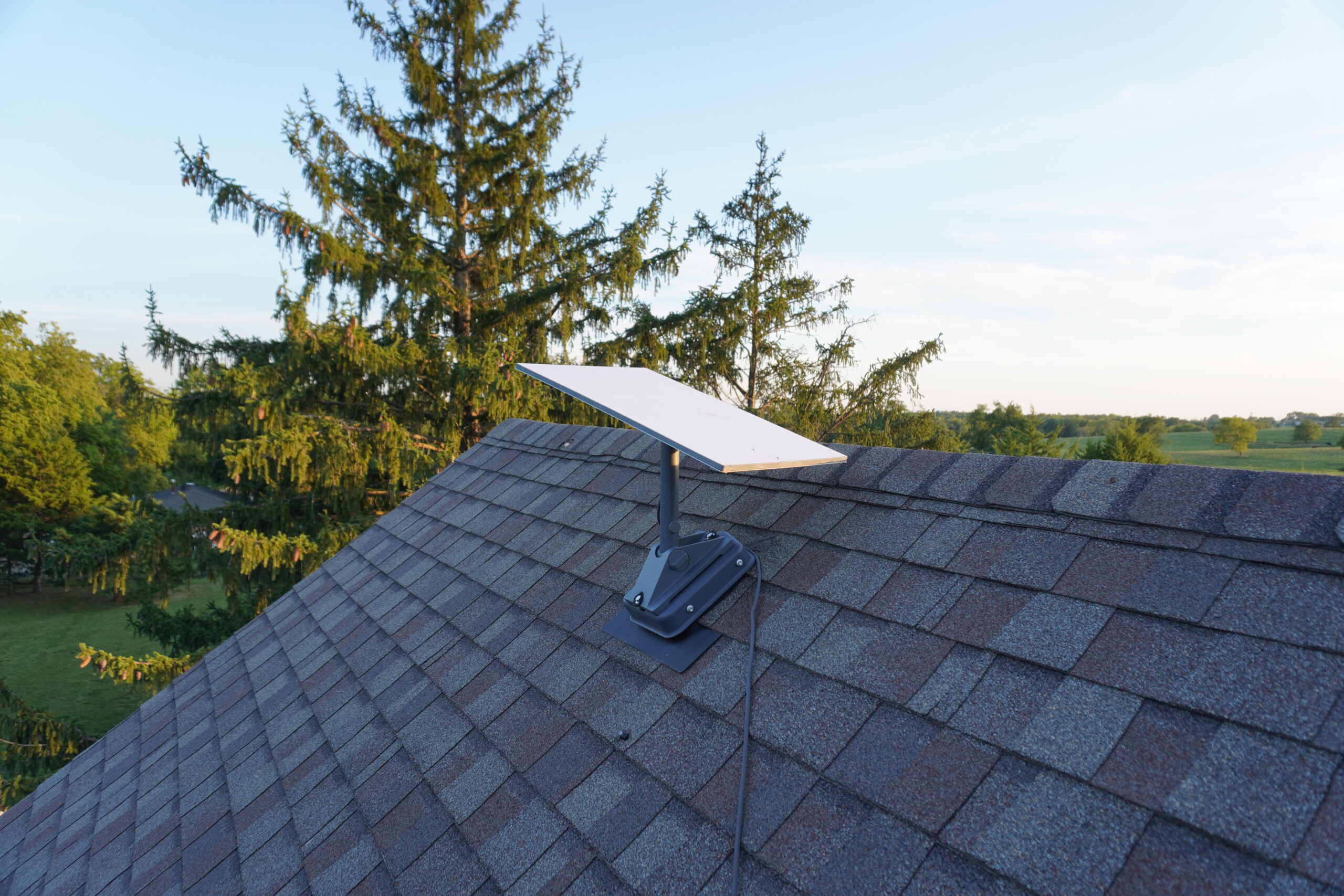 Roof mounted Starlink Standard Gen 3